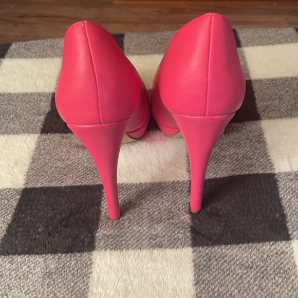Victoria Secret hot pink heels size 7 - Picture 5 of 9